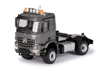 Lade das Bild in den Galerie-Viewer, Mercedes-Benz Arocs Classic Space Agrar Zugmaschine - Conrad 1:50