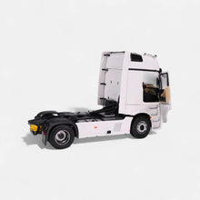 Lade das Bild in den Galerie-Viewer, Mercedes-Benz Actros L weiß mit Design - NZG 1:18