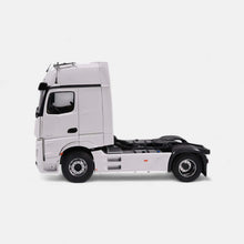 Lade das Bild in den Galerie-Viewer, Mercedes-Benz Actros L weiß mit Design - NZG 1:18