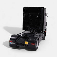 Lade das Bild in den Galerie-Viewer, Mercedes-Benz Actros L schwarz mit Design - NZG 1:18
