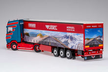 Lade das Bild in den Galerie-Viewer, Scania CS 20 HD Gardinenplanensattelzug - FERNFAHRER Partnertruck Sped. Vögel - TEKNO 1:50