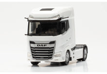 Lade das Bild in den Galerie-Viewer, DAF XG+ Zugmaschine, weiß - Herpa 1:87