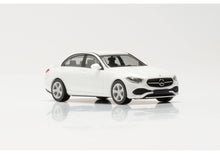 Lade das Bild in den Galerie-Viewer, Mercedes-Benz C-Klasse Limousine, polarweiß - Herpa 1:87