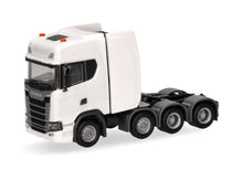Lade das Bild in den Galerie-Viewer, Scania CS20 Hochdach Schwerlastzugmaschine 4achs (8x4), weiß - Herpa 1:87