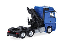 Lade das Bild in den Galerie-Viewer, Mercedes-Benz Arocs 18 Bigspace Zugmaschine 3achs mit Ladekran (6x4), enzianblau - Herpa 1:87