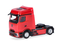 Lade das Bild in den Galerie-Viewer, Mercedes-Benz Actros L ProCabin Bigspace Zugmaschine 2achs, rot - Herpa 1:87