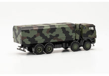 Lade das Bild in den Galerie-Viewer, Iveco Trakker 8x8 geschützt Pritschen-LKW, Flecktarndesign - Herpa 1:87