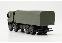 Lade das Bild in den Galerie-Viewer, Iveco Trakker 8x8 geschützt Pritschen-LKW, undekoriert - Herpa 1:87