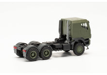 Lade das Bild in den Galerie-Viewer, Iveco Trakker geschützt 6×6 Sattelzugmaschine „Bundeswehr" - Herpa 1:87
