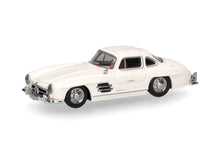 Lade das Bild in den Galerie-Viewer, Mercedes-Benz 300 SL Flügeltürer, weiß - Herpa 1:87