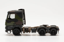 Lade das Bild in den Galerie-Viewer, Mercedes-Benz Arocs 6x4 Zugmaschine "Bundeswehr", flecktarn - Herpa 1:87