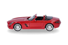 Lade das Bild in den Galerie-Viewer, Mercedes-Benz SLS AMG Roadster, feueropal - Herpa 1:87