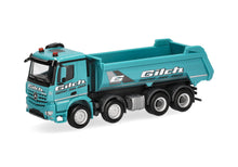 Lade das Bild in den Galerie-Viewer, Mercedes-Benz Arocs Rundmulden-LKW "Gilch Erdbau und Transport" - Herpa 1:87