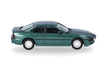 Lade das Bild in den Galerie-Viewer, BMW 850i (E31) Coupé, lagunengrünmetallic - Herpa 1:87