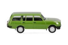 Lade das Bild in den Galerie-Viewer, Wartburg 353 '84 Tourist, grün - Herpa 1:87