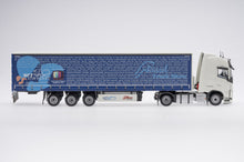 Lade das Bild in den Galerie-Viewer, Volvo FH 5 Sattelzug "Spendentruck" SFT-Transport – Tekno 1:50