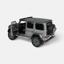 Lade das Bild in den Galerie-Viewer, Mercedes-AMG G 63 4x4² Standard, platin magno