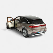 Lade das Bild in den Galerie-Viewer, Mercedes-Maybach EQS SUV velvet brown-onyxblack