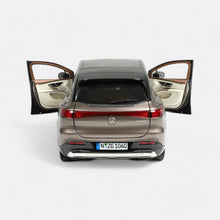 Lade das Bild in den Galerie-Viewer, Mercedes-Maybach EQS SUV velvet brown-onyxblack
