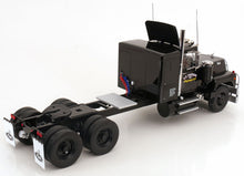 Lade das Bild in den Galerie-Viewer, Mack RL 700L Convoy „Rubber Duck“ R.D. Trucking, 1974, schwarz - Road Kings 1:18