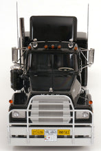 Lade das Bild in den Galerie-Viewer, Mack RL 700L Convoy „Rubber Duck“ R.D. Trucking, 1974, schwarz - Road Kings 1:18