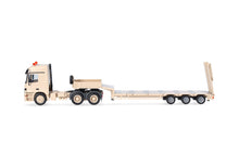 Lade das Bild in den Galerie-Viewer, Mercedes-Benz Actros L (96) MP1 Tieflade-Sattelzug "Belgische Armee", sandbeige (Belgien) - Herpa 1:87