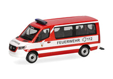 Lade das Bild in den Galerie-Viewer, Mercedes-Benz Sprinter '18 Flachdach Bus "Feuerwehr Nürnberg" - Herpa 1:87