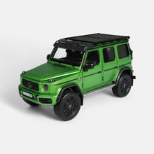 Lade das Bild in den Galerie-Viewer, Mercedes-AMG G 63 4x4² Offroad, hell green magno