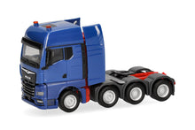 Lade das Bild in den Galerie-Viewer, MAN TGX GX Schwerlastzugmaschine 4achs, enzianblau - Herpa 1:87