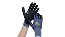 Lade das Bild in den Galerie-Viewer, Schutzhandschuh SolidSafety Cut Nitrilmikroschaum - 1 Paar