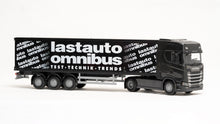 Lade das Bild in den Galerie-Viewer, Scania CS410 mit Kofferauflieger schwarz/schwarz - EMEK 1:25