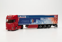 Lade das Bild in den Galerie-Viewer, Scania S450 Kühlkoffer-Sattelzug "Trucker Babe" Manu Schuhmacher, Spedition Rose - Herpa 1:87