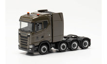 Lade das Bild in den Galerie-Viewer, Scania 650 S XT A 8x6/4 HA Schwerlastzugmaschine „Bundeswehr“ - HERPA 1:87