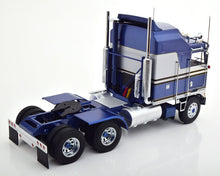 Lade das Bild in den Galerie-Viewer, Kenworth K100 Aerodyne 6x4 1976 blaumetallic/silber - Road Kings 1:18