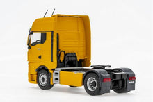 Lade das Bild in den Galerie-Viewer, MAN TGX GX Sattelzugmaschine - Conrad 1:50