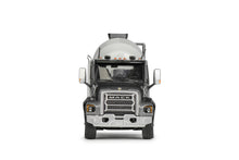 Lade das Bild in den Galerie-Viewer, MACK Granite mit Fahrmischer - Conrad 1:50
