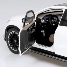 Lade das Bild in den Galerie-Viewer, Mercedes-Benz EQE AMG Line SUV diamantweiß metallic - NZG 1:18

