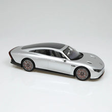 Lade das Bild in den Galerie-Viewer, Mercedes-Benz Vision EQXX aluminiumsilber - NZG 1:18
