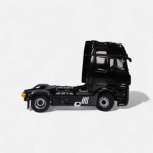 Lade das Bild in den Galerie-Viewer, Mercedes-Benz Actros L schwarz mit Design - NZG 1:18
