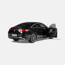 Lade das Bild in den Galerie-Viewer, Mercedes-Benz CLA Coupé BEV kosmosschwarz - NZG 1:18

