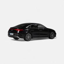 Lade das Bild in den Galerie-Viewer, Mercedes-Benz CLA Coupé BEV kosmosschwarz - NZG 1:18
