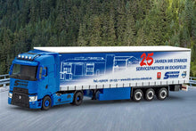 Lade das Bild in den Galerie-Viewer, Renault T Gardinenplanen Sattelzug  - "Trucker Babe" Anne Laufer - Herpa 1:87
