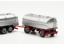 Lade das Bild in den Galerie-Viewer, MAN F8 Milchtank-Hängerzug (BASIC) - Herpa 1:87
