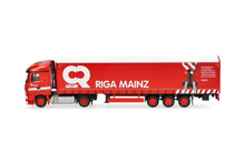 Lade das Bild in den Galerie-Viewer, Mercedes-Benz Actros Streamspace Gardinenplanen-Sattelzug "Riga Mainz" - Herpa 1:87
