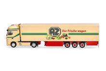Lade das Bild in den Galerie-Viewer, Mercedes-Benz Actros L 18 Gigaspace Kühlkoffer-Sattelzug "AZ Kempen" - Herpa 1:87
