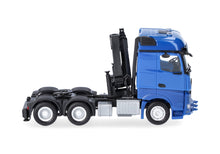 Lade das Bild in den Galerie-Viewer, Mercedes-Benz Arocs 18 Bigspace Zugmaschine 3achs mit Ladekran (6x4), enzianblau - Herpa 1:87
