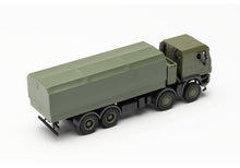 Lade das Bild in den Galerie-Viewer, Iveco Trakker 8x8 geschützt Pritschen-LKW, undekoriert - Herpa 1:87
