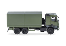 Lade das Bild in den Galerie-Viewer, Mercedes-Benz Arocs 6x6 Pritsche/Plane, undekoriert - Herpa 1:87
