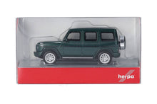 Lade das Bild in den Galerie-Viewer, Mercedes-Benz G-Klasse (W465), smaragdgrün metallic - Herpa 1:87

