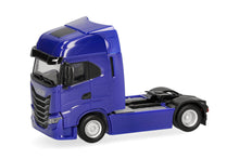 Lade das Bild in den Galerie-Viewer, Iveco S-Way facelift (MY24) Zugmaschine 2achs, ultramarinblau - Herpa 1:87
